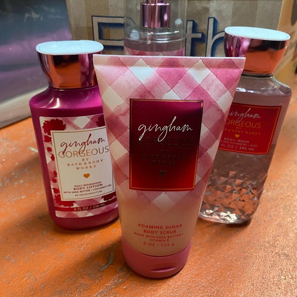 Bath & Body Works Gingham Gorgeous Body Care set